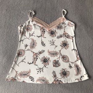 LA VIE EN ROSE Soft and Dainty Lace Floral White Pajama Top
